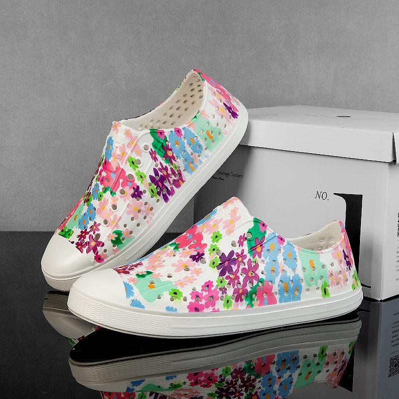 Atmungsaktive Slipper für den Sommer, ausgehöhlte, bequeme Strand-Wasserschuhe für Damen, leichte Wanderschuhe für Jungen