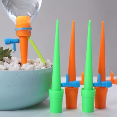 12 Pezzi Spikes Auto-irriganti per Piante Spikes Sistema di Irrigazione a Goccia per Piante Rilascio Lento