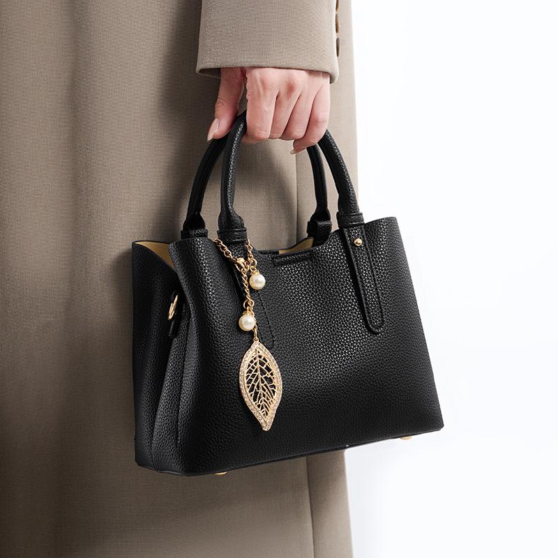 

Mother S Day Gift Bag For Mother, Atmospheric Women S Medium And Large-Capacity Handbag, Advanced Sense чорний