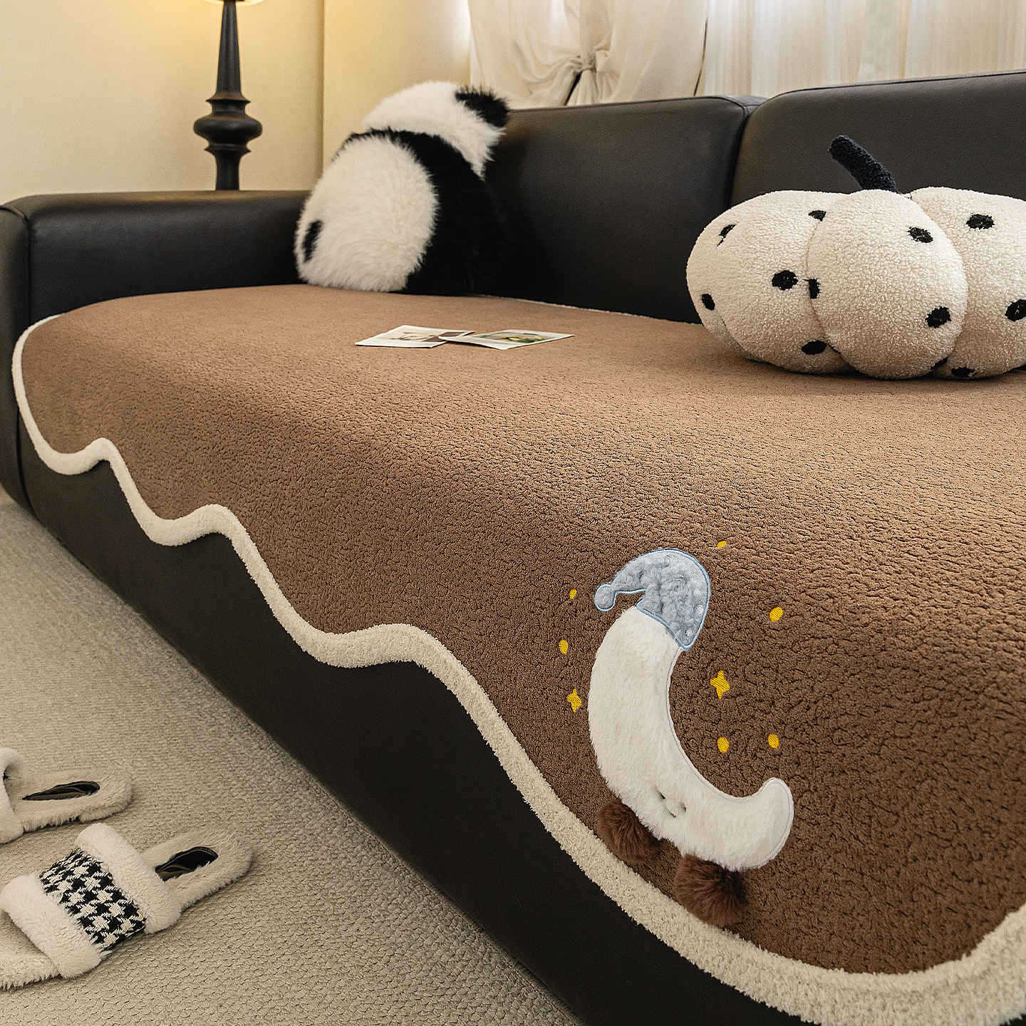 

Alien Cartoon Sofa Cover Cloth Thickened Warm Non Slip Straight Row Anti Cat Scratch Sofa Cushion Cover for Autumn and Winter 90x70cm