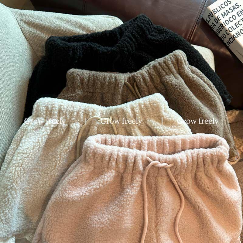 Women's Lambswool Lace Bootcut High-Waisted Shorts - Autumn/Winter 2025 Collection, Trendy Wide-Leg Design.