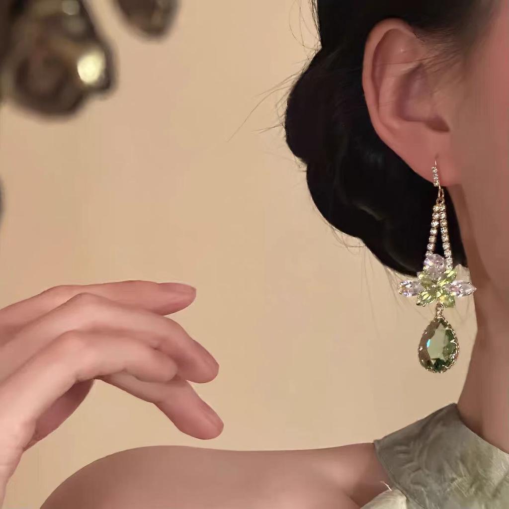 "Green" New Chinese Retro Green Flower Water Drop Fringed Earrings High-end Light Luxury Temperament Earrings