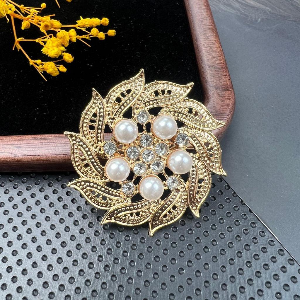 Broșă Retro Cristal Diamant cu Ac Anti-Expunere și Cataramă din Aliaj pentru Accesorii Vestimentare