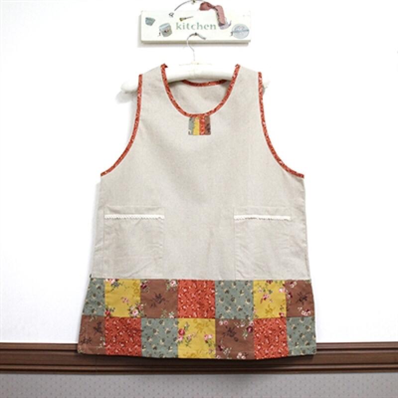 Flower Square Linen Apron (2 Colors) Blue
