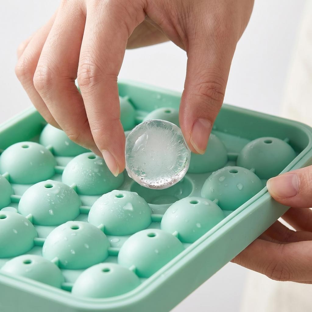 Silicone Ice Ball Mold with Lid 2 5cm Diameter Ice Sphere Maker Creative Round Ice Cube Tray for Drinks and Cocktails