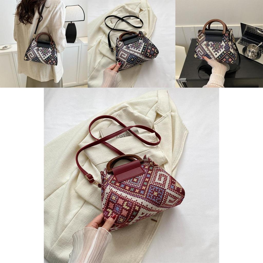 Trendy Street Style Pu Material Shoulder Bag For Women In Black Blue Red