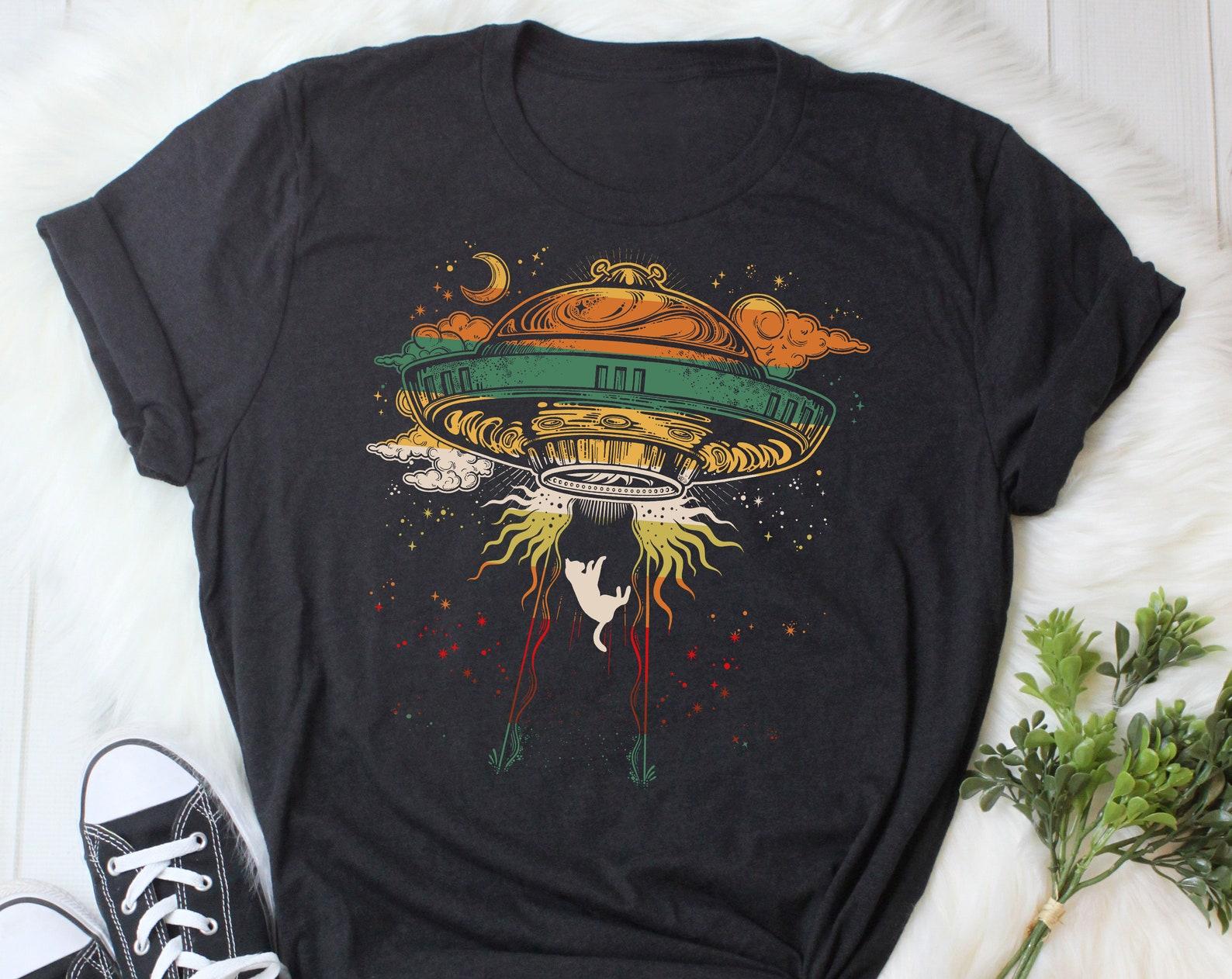 UFO Cat Shirt,  , Cat Lover Gift, Cool Cat T-shirt, Cat Lover TShirt, Pet Graphic Tee, Area 51, Funny Alien Tshirt, Extraterrestrial 150