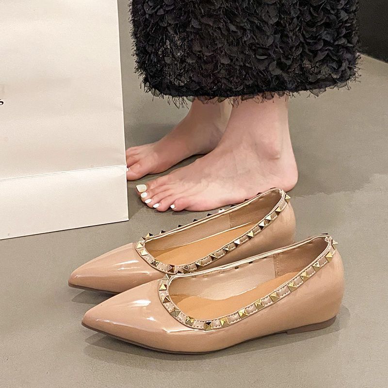 Fried Street High Value Pointed Rivet Lazy Shoes Shallow Mouth Summer Versatile Rivet Anti-skid Shoes Tide