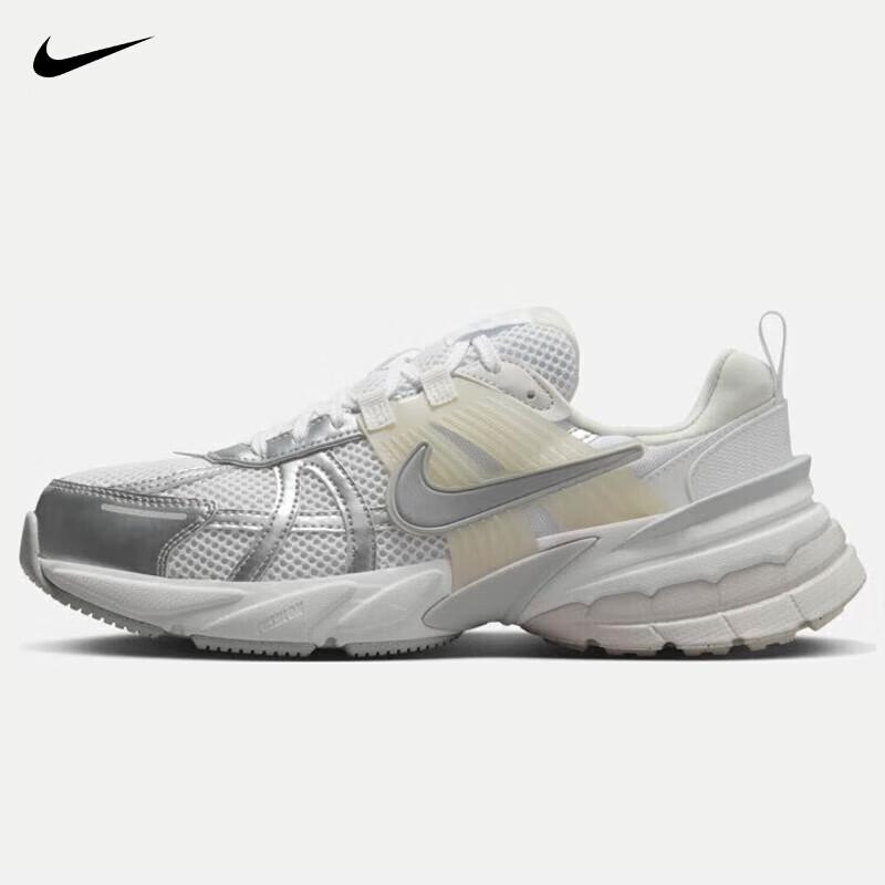 Nike Women's V2K RUN Casual Shoes