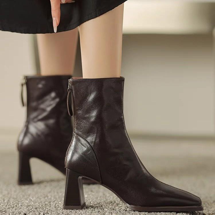 

Foreign trade black zipper hand grab thin boots women s 2024 autumn and winter new thick heel high heel short boots 40