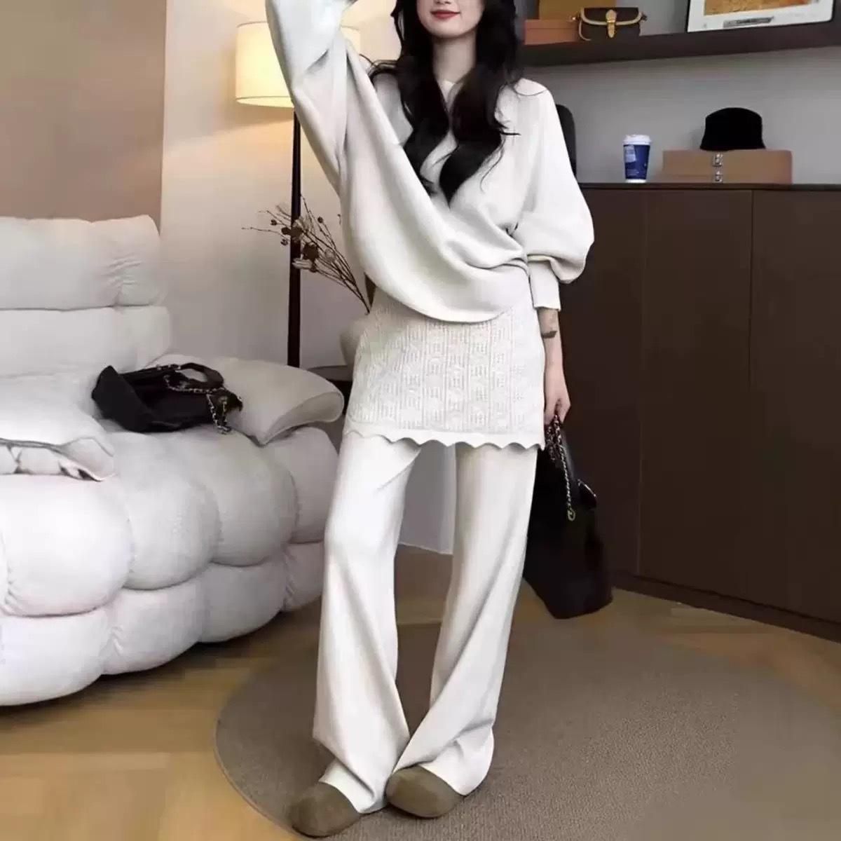 

Korean Style Loose Knit Sweater & Patchwork Pants Two-Piece Set One size грязно-белый