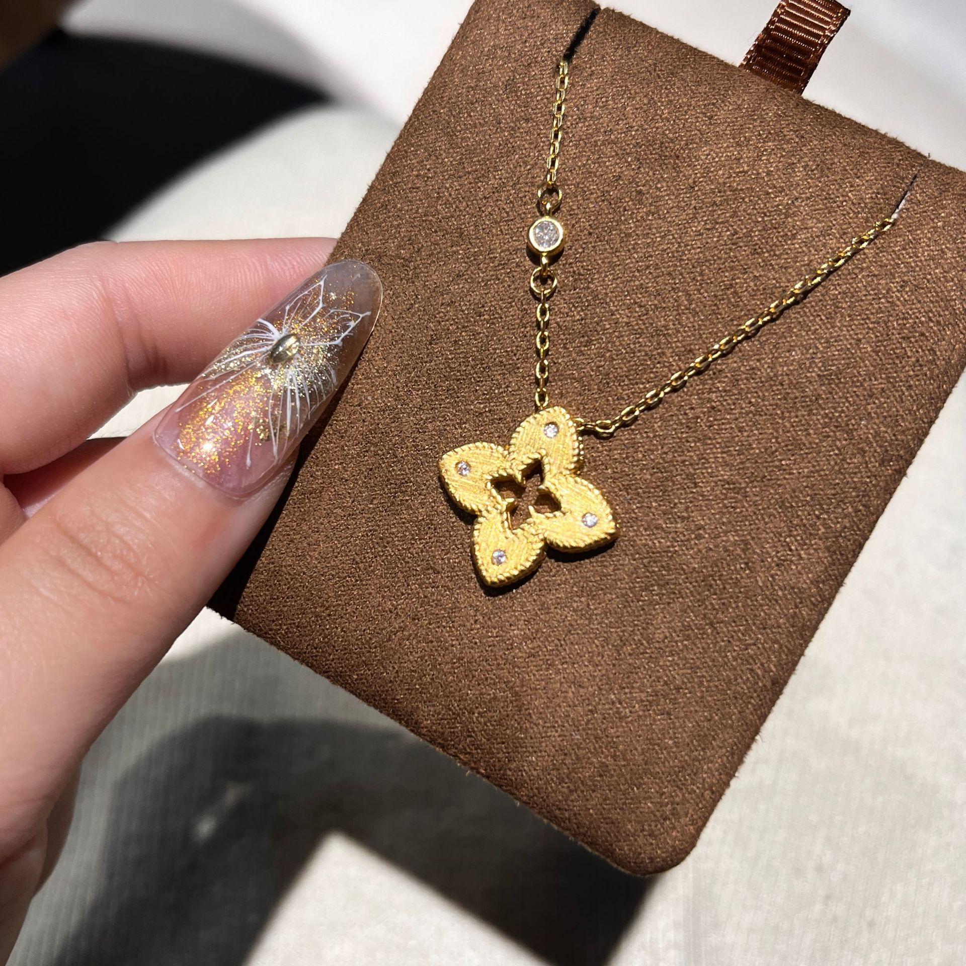 Brushed Cloth Wind Four-Leaf Flower Necklace Female Heavy Industry Hollow Micro-Inlaid Four-Leaf Clover Collarbone Chain