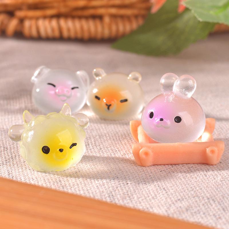 Micro-landscape Small Animals: TangyuanCapybaras Dogs Rabbits Sheep PigsBears and Small Table Ornaments