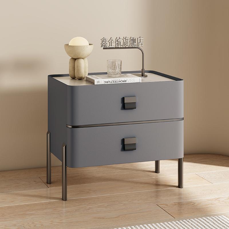 Italian Luxury Modern Minimalist Solid Wood Bedside Table High-End Solid Oak Nightstand for Main Bedroom Sofa Side Storage Box