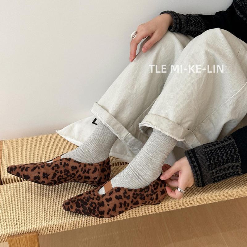 French wedge heel pointed head deep mouth single shoes women's 2025 autumn and winter elastic one pedal foreign fashion shoes young women's shoes tide