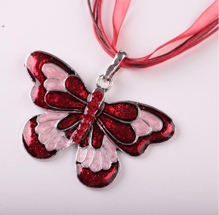 

K600 Butterfly Ribbon Necklace with Colorful Oil Drops - Popular European and American Insect Pendant. червоний