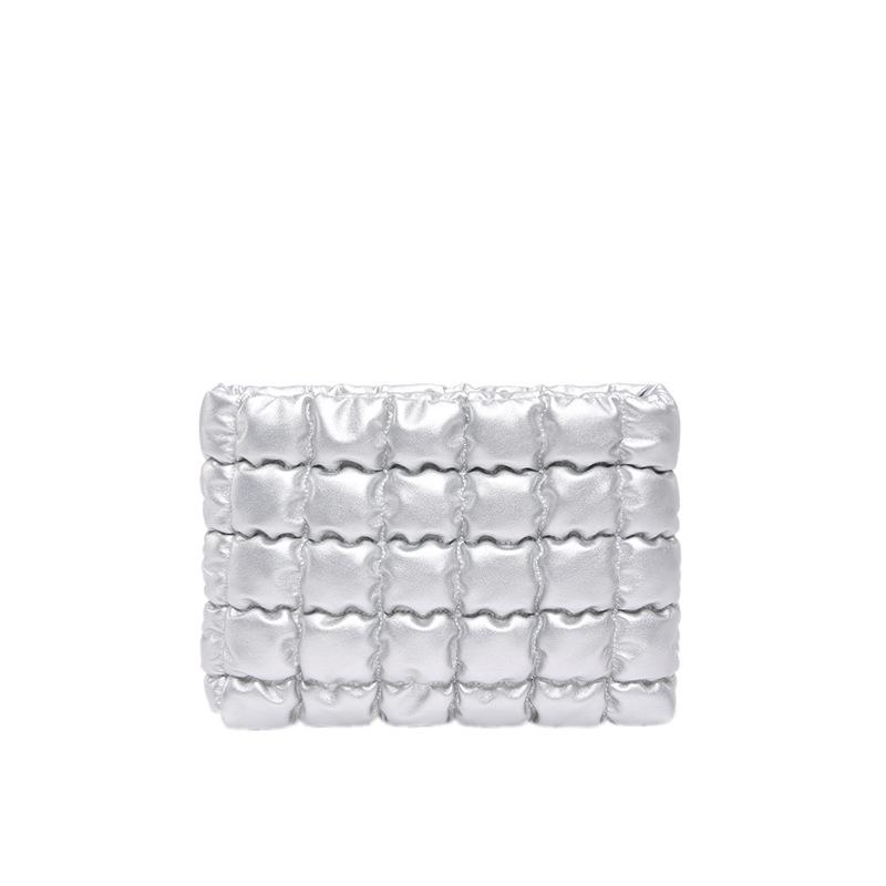 Cloud Embroidery Thread Large-Capacity Casual Pleated Makeup Bag, Convenient Storage Bag, Fashionable Foreign Style Clutch
