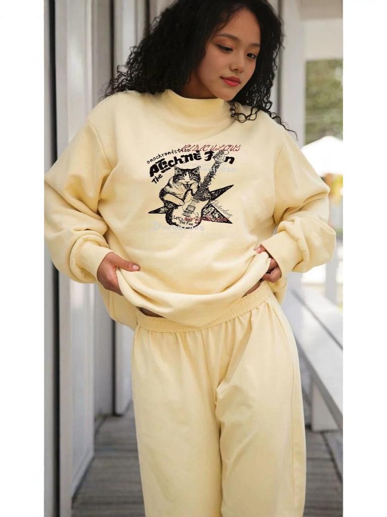 Women's Autumn Mid-High Neck Loose Sweatshirt - Trendy, Casual, Long Sleeve, Hoodless Fashion.