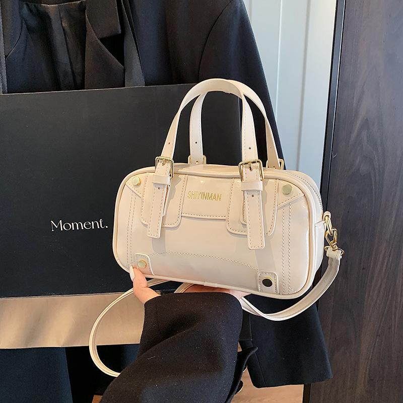 

Handbag Women s New Trendy Fashion Versatile Commuter Shoulder Bag Women s Bag Premium Crossbody Pillow Bag белый