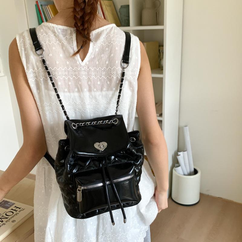 Fashion Chain Backpack Bag Women's New College Style Versatile Travel Bucket Bag Summer Small Backpack