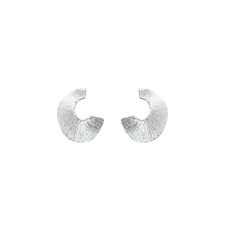 Retro Irregular Pleated Silver Earrings Women's Niche Cold Wind Metal Studs Earrings European and American Temperament Earrings