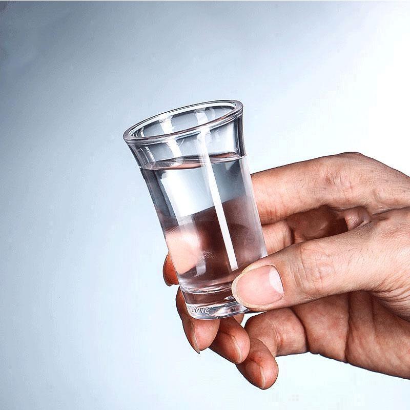 4 יחידות כוסות לבנות גבוהות יצירתיות לשתייה חריפה, כוסות יין קטנות למסיבה, כוסות לשתייה חריפה, כוסות יין קטנות רב-תכליתיות, כוסות יין וודקה, מתנה