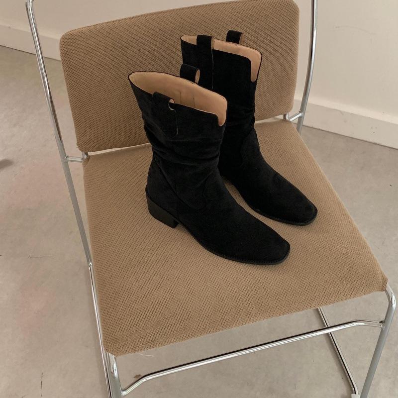 

Coarse Heel Brown Suede V-Mouth Pile Medium Tube Martin Boots Women s Boots 2025 Autumn/Winter Medium Heel Short Boots Skinny Boots 39 чёрный