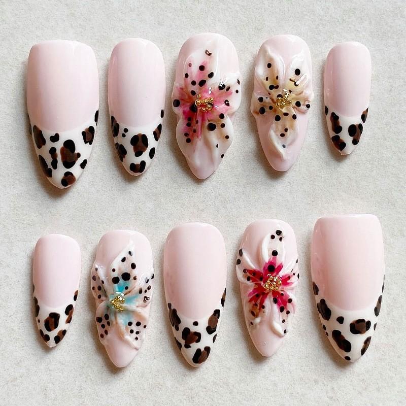 24 Stück tragbare Press-On-Nägel Erdbeer-Schleifen-Design Nagelspitzen Rot Kurz Mandel Perle Sternenlicht Falsche Nagelkunst Blume Falsche Nägel