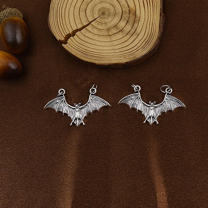 1Pair Bat Shoe Charms Gothic Punk Style Shoelace Clips Detachable Shoe Accessories Fun Decorations Perfect Gift