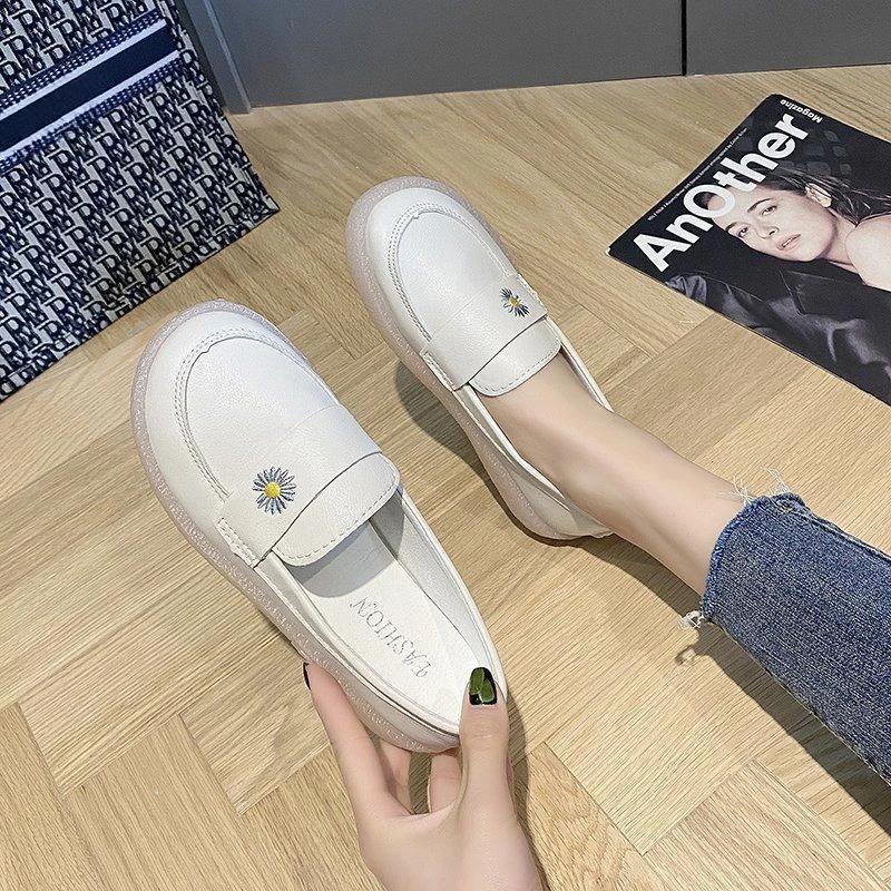 Fashion Ladies Footwear White Leather Casual Women's Flat Shoes Slip-on Comfortable and Elegant 2025 Summer Popular Lastest Offer Young