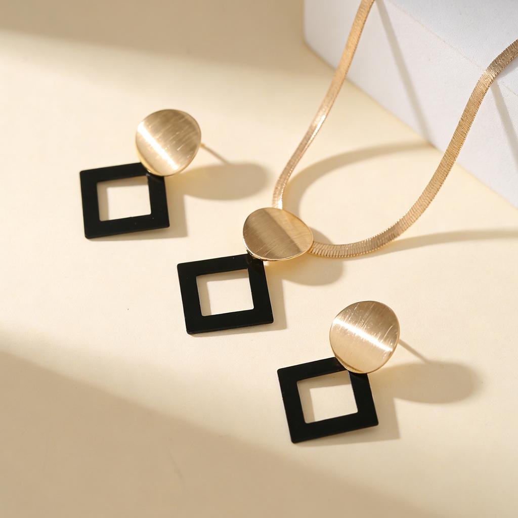 Hot-selling creative ring love shape pendant necklace women's and earrings elegant versatile jewelry set