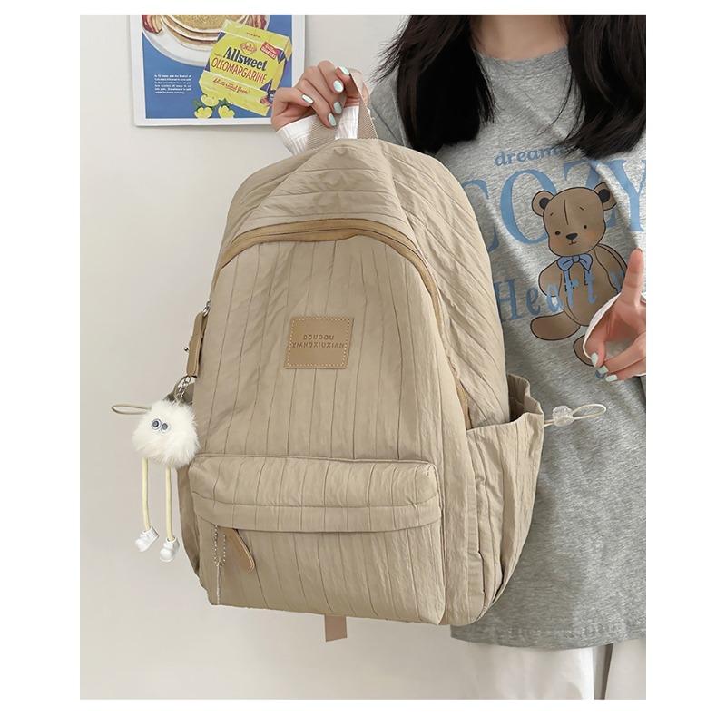 

Легкий школьный рюкзак, нишевый дизайн для женщин, простой и универсальный рюкзак, повседневный дорожный рюкзак Small with pendant хаки