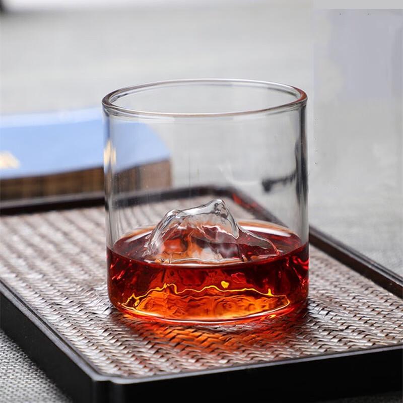 

UD National Tide Mountain View Glass Cup 301-400ml