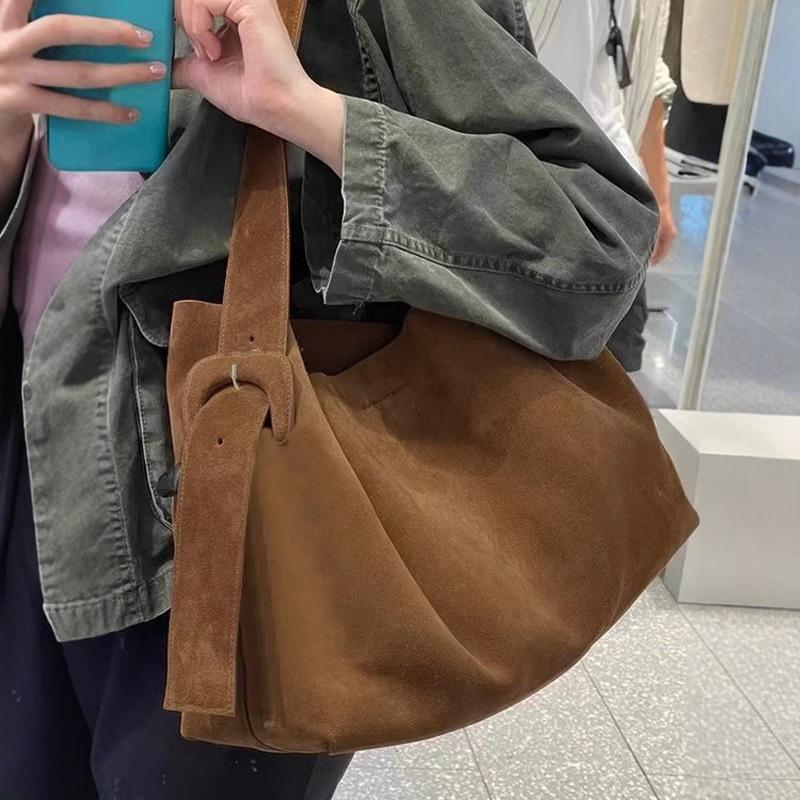 Yogodlns Nová semišová taška přes rameno pro ženy Shopper Velkokapacitní kabelka Módní ležérní Všestranná crossbody taška pro ženy