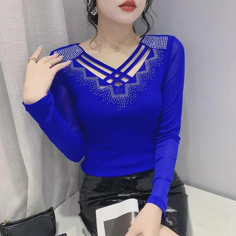 Autumn 2022 Fashion: Slim Fit V-Neck Long-Sleeve Women's Top with Mesh and Sparkling Detailing