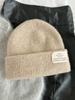 The wool hat type is very good! Knitted wool hats are versatile in autumn and winter to keep warm, solid color big head circumference cold hats for me