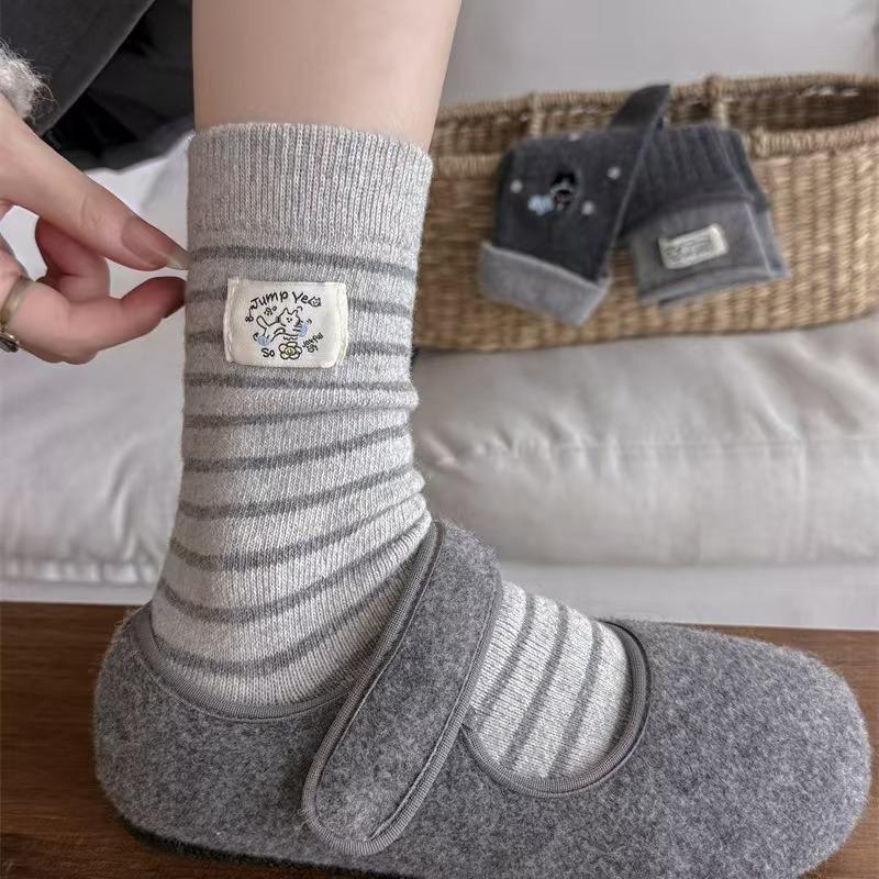 Grey-toned Autumn and Winter Wool Embroidered Soft Striped Mid-calf Socks Polka Dot Socks Women's Pile Socks