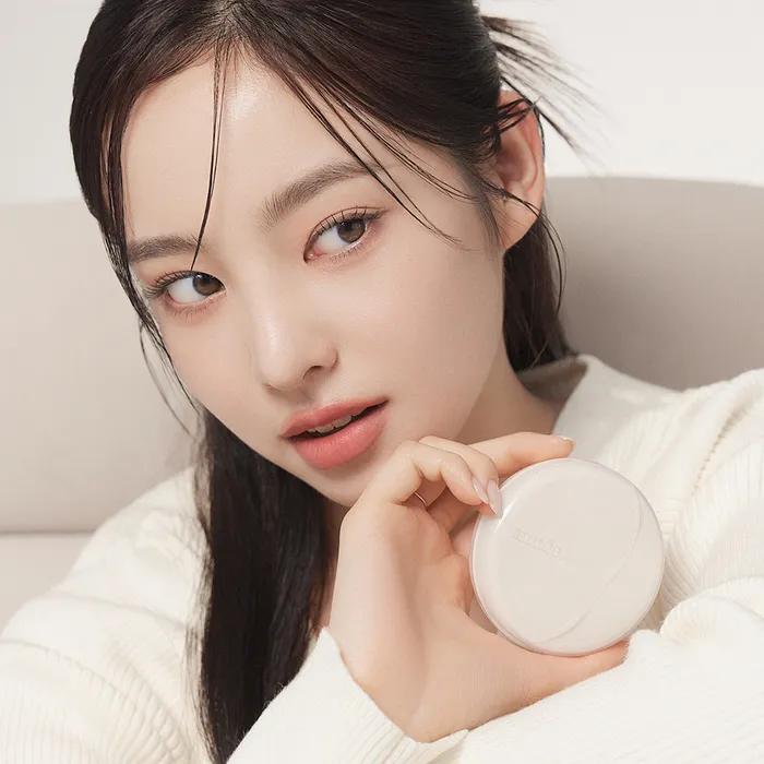 

Мягкий шелковистый кушон 02 Natural (main product + refill)