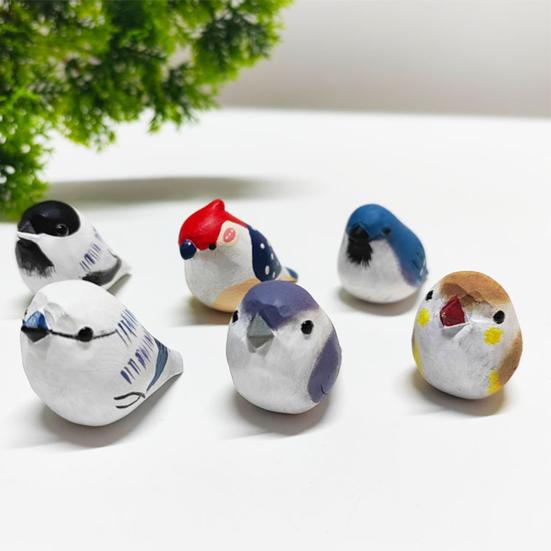 Handmade Bird Figurine Wooden Carving Bird Statue Miniature Wildlife Sculpture for Living Room Office Desktop TV Stand Decor Gifts for Bird Lovers