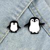 Süße große und kleine Pinguine Emaille Brosche Cartoon Tiere Individuelle Anstecknadeln Schwarz und Weiß Rucksack Revers Abzeichen Schmuck Geschenke für Kinder