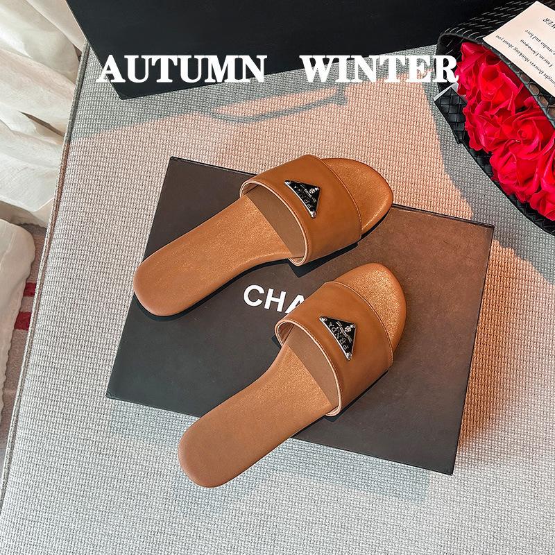 

Summer French Premium Flat Bottom Versatile Triangle Standard Outer Wear Slippers Holiday Beach Sandals One-word Slippers Women 40 коричневый