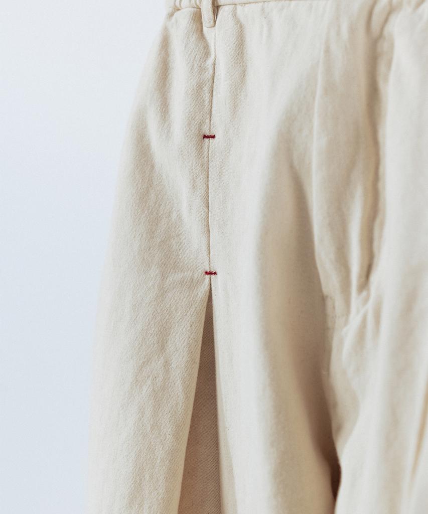 ANGLAN Unbalance Long Tuck Balloon Pants - Ivory