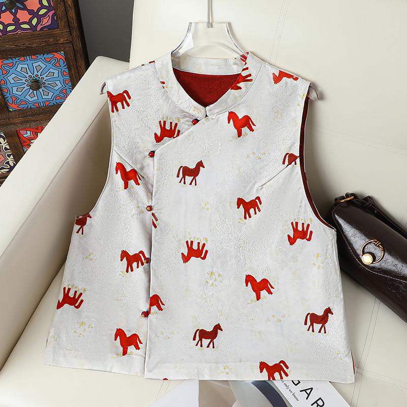 

Women s Retro Jacquard Vest: Stand Collar, Horse Pattern, Frog Button, Elegant Cape, Chinese Style, Single-Breasted Cardigan. XL (90-115 cm) бежевый