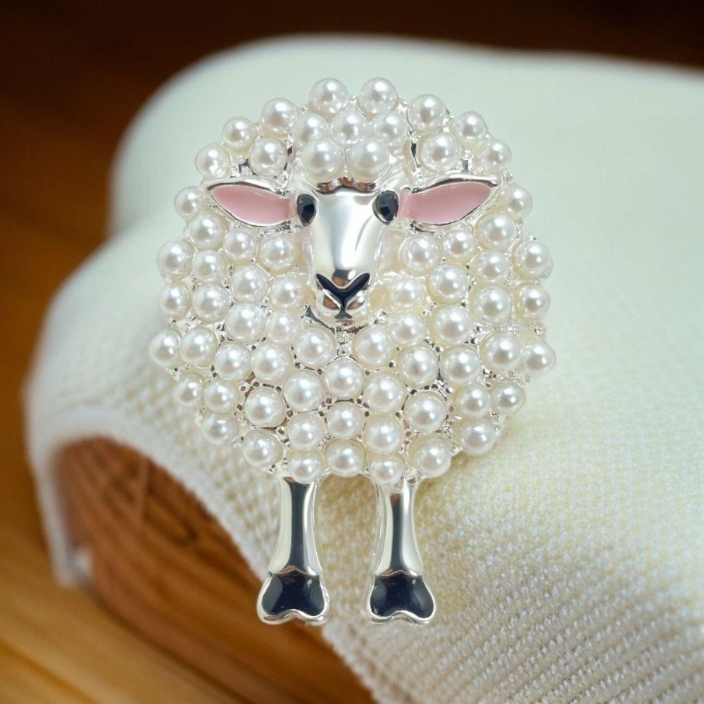Zinc Alloy Pearl Brooch Full Drill Design Fashion Brooch Sheep Brooch For Bags Hats T-shirts Jeans