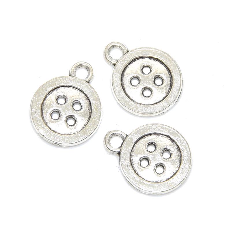 

Набор из 18 подвесок из сплава на швейную тематику: Подвески из игл, ниток, пуговиц и швейной машинки для самодельных украшений