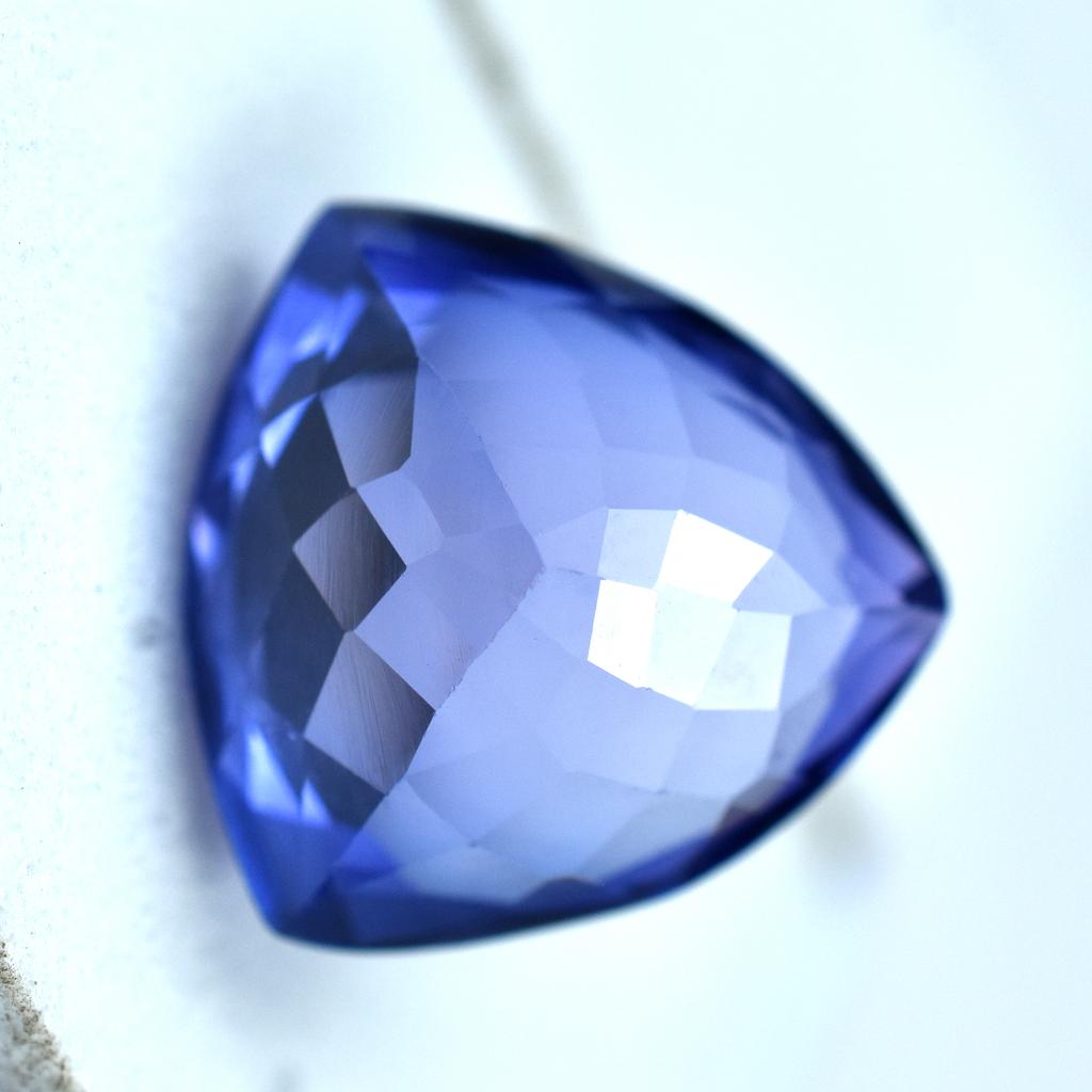 Natural Purple Tanzanite Loose Gemstone 7.75 Ct Flawless Trillion Cut for Jewelry Making and Crafts