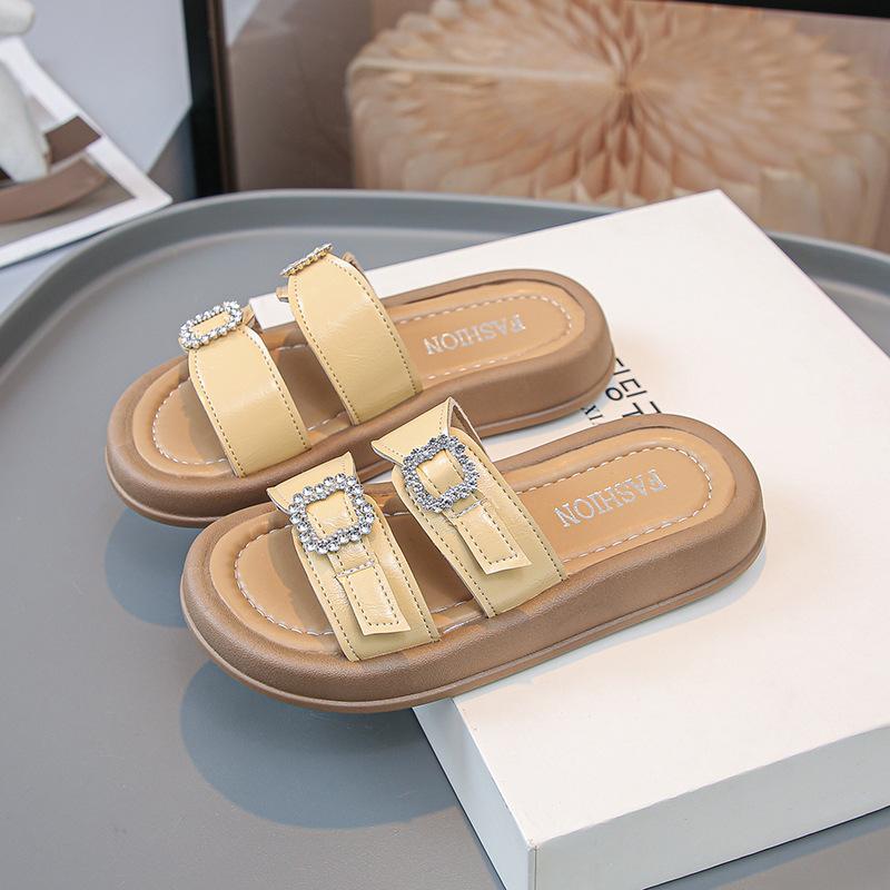 

Крутые тапочки для девочек 2025 лето новая детская обувь с открытыми пальцами мягкая подошва для улицы дома детская тапочка на перемычке для девочек для детей среднего и старшего возраста 23-25 yards FCL shot 30 pairs