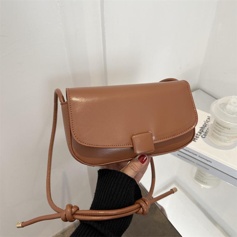 Fashion Versatile Temperament Women's Bag New Simple Casual Shoulder Bag Solid Color Flip Simple Messenger Small Square Bag
