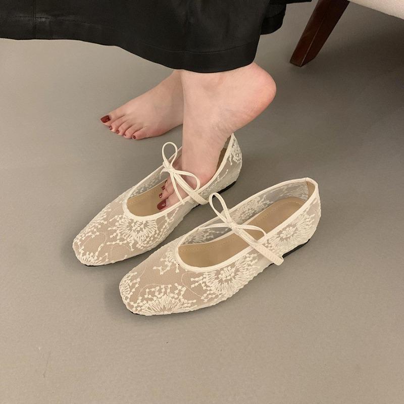 2026 Women's Flat Mary Jane Shoes Embroidered Chinese Style Fashionable All-Match White Flats Round Toe Rubber Sole Ballet Shoes