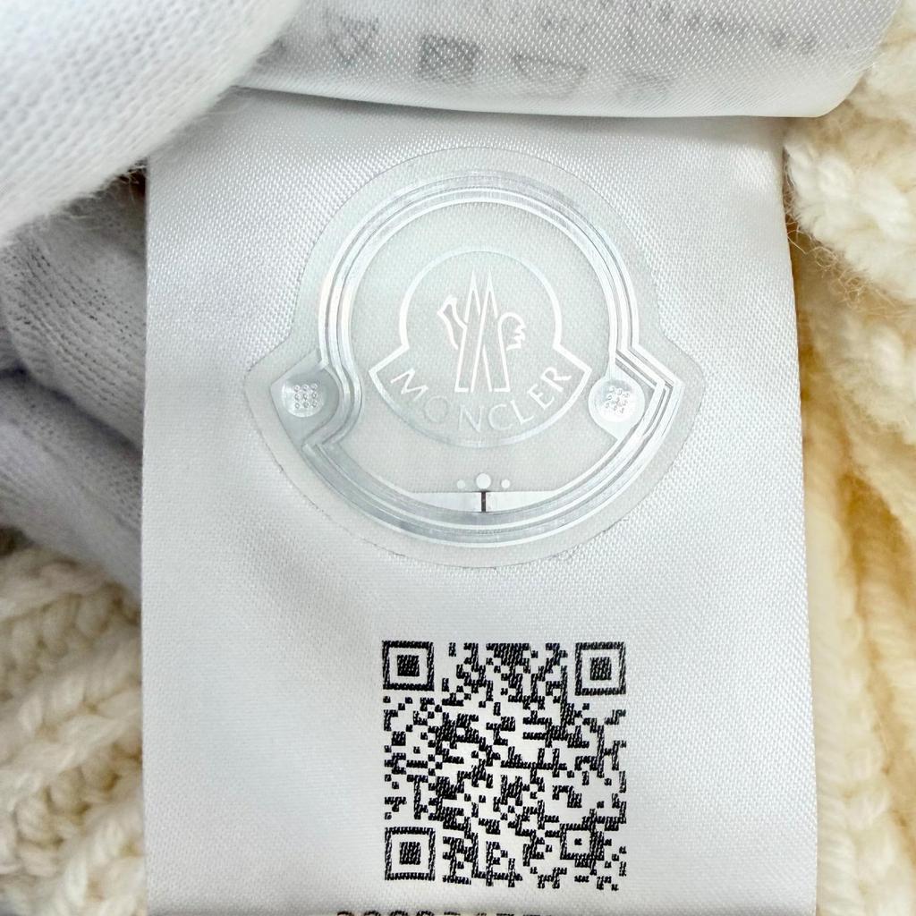 Excellent MONCLER BERRETTO TRICOT Logo Patch, Knit Hat, Knit Cap, Beanie Ivory Used